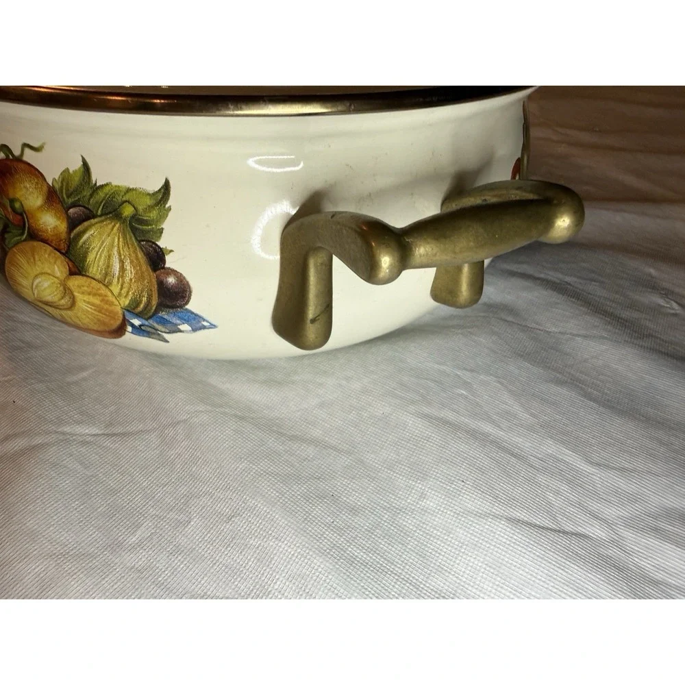 Vintage Enamelware Covered‎ Casserole Dutch Oven Fruit Cornucopia  10.5